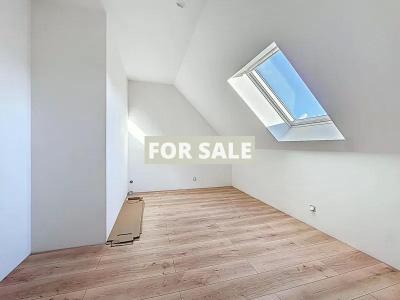 New Build Detached House with Garden