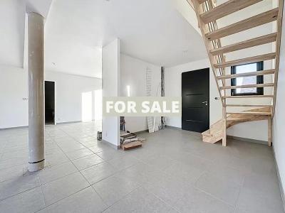 New Build Detached House with Garden