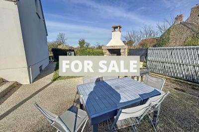 Detached House with Garden
