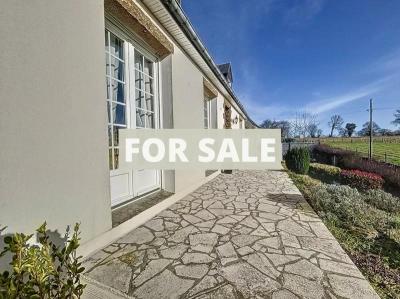 Detached House with Garden