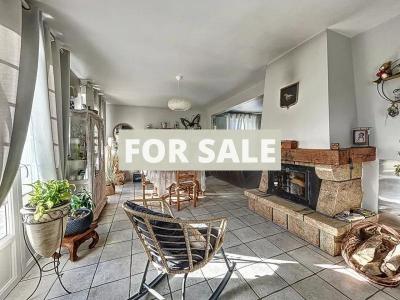 Detached House with Garden