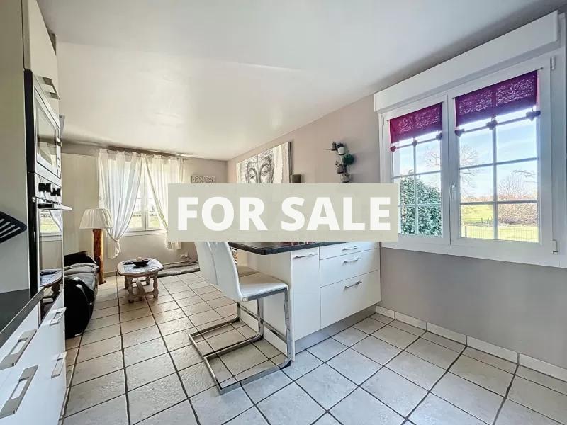 Detached House with Garden