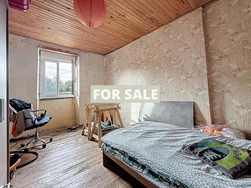 Traditional Detached House with Outbuildings