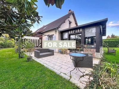 Detached House with Landscaped Garden