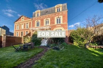 Beautiful Manor House with Garden