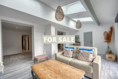 Detached House with Garden by the Coast