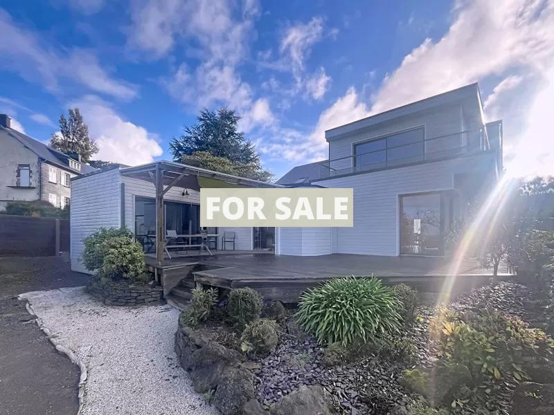 Detached House with Direct View of Mont-St-Michel