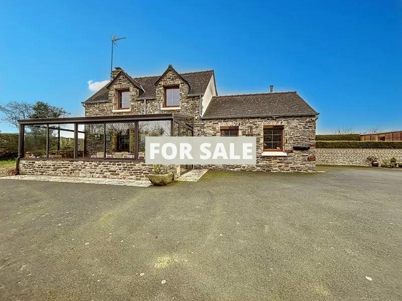 Detached House with Garden by the Coast