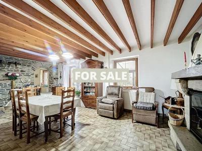 Detached House with Garden by the Coast