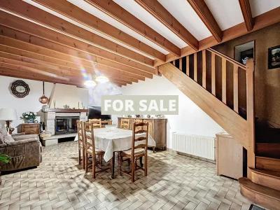 Detached House with Garden by the Coast