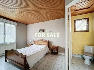 Detached House with Garden by the Coast