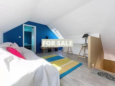 Modern Detached House Close to the Coast