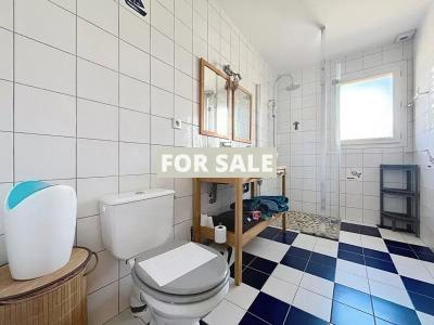 Modern Detached House Close to the Coast