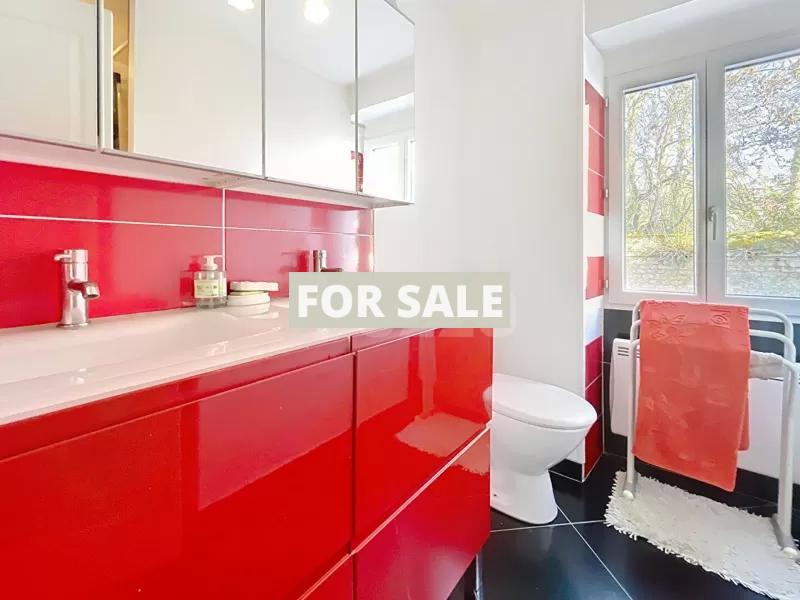 Coastal House in Great Location