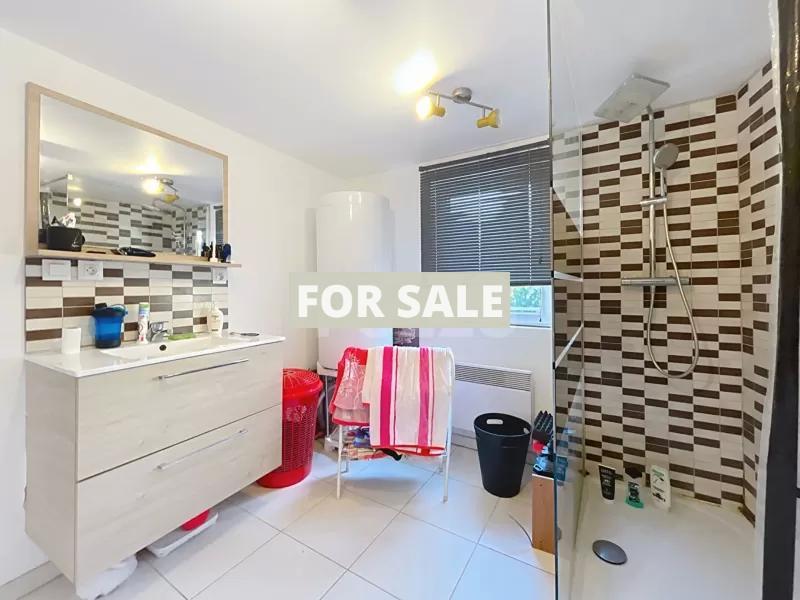 Coastal House in Great Location