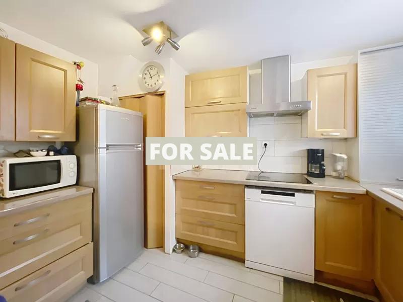 Coastal House in Great Location