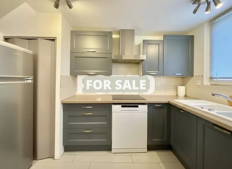 Coastal House in Great Location