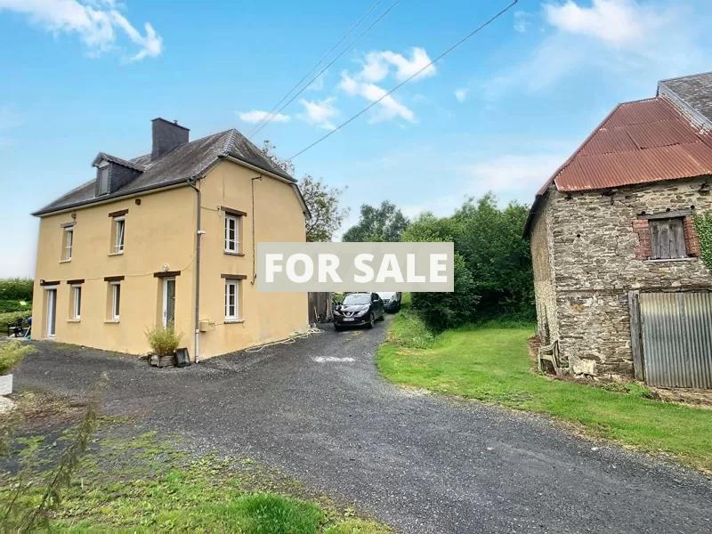 Main Photo of a 2 bedroom  Country House for sale