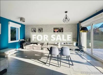 Traditional House with Garden