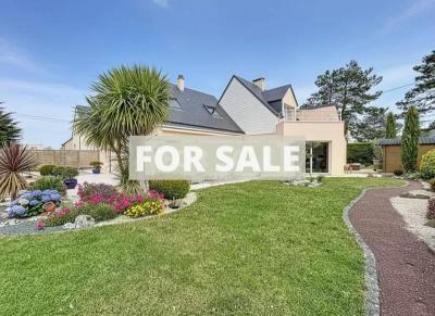 Contemporary Detached House in Coastal Location