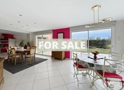 Contemporary Detached House in Coastal Location