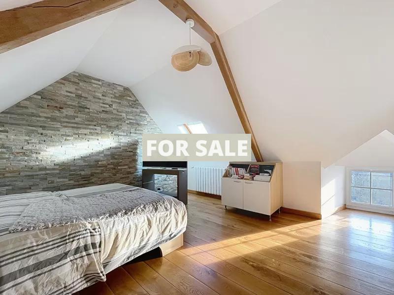 Detached Country House with Outbuilding