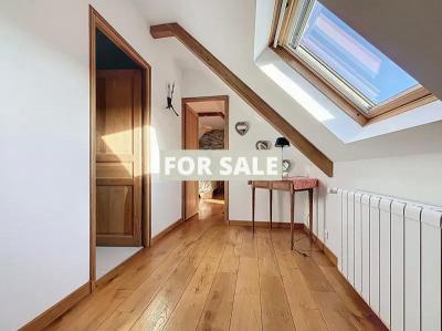 Detached Country House with Outbuilding