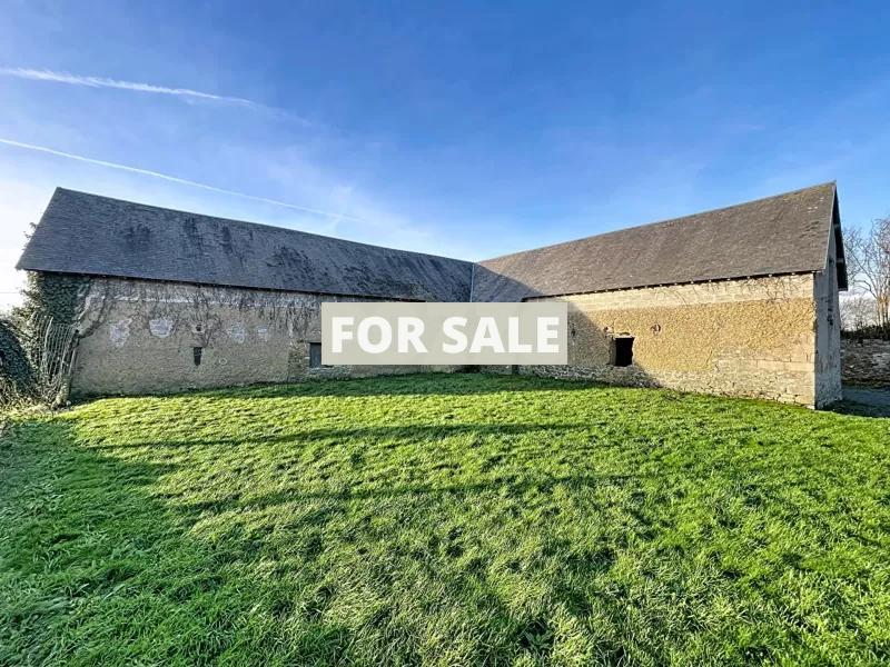 Detached Country House with Outbuilding