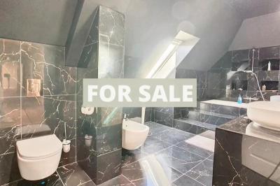 Contemporary Detached House in Coastal Location