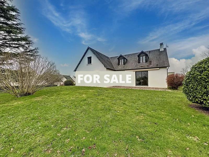 Detached House and Landscaped Garden