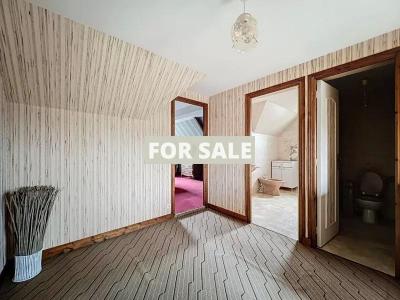 Detached House and Landscaped Garden