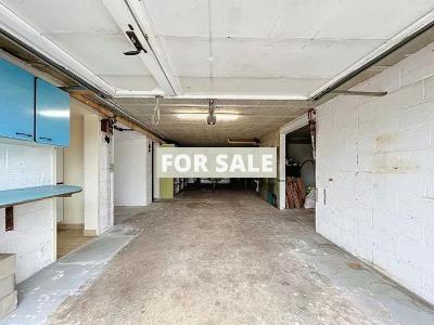 Detached House and Landscaped Garden