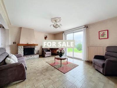 Detached House and Landscaped Garden