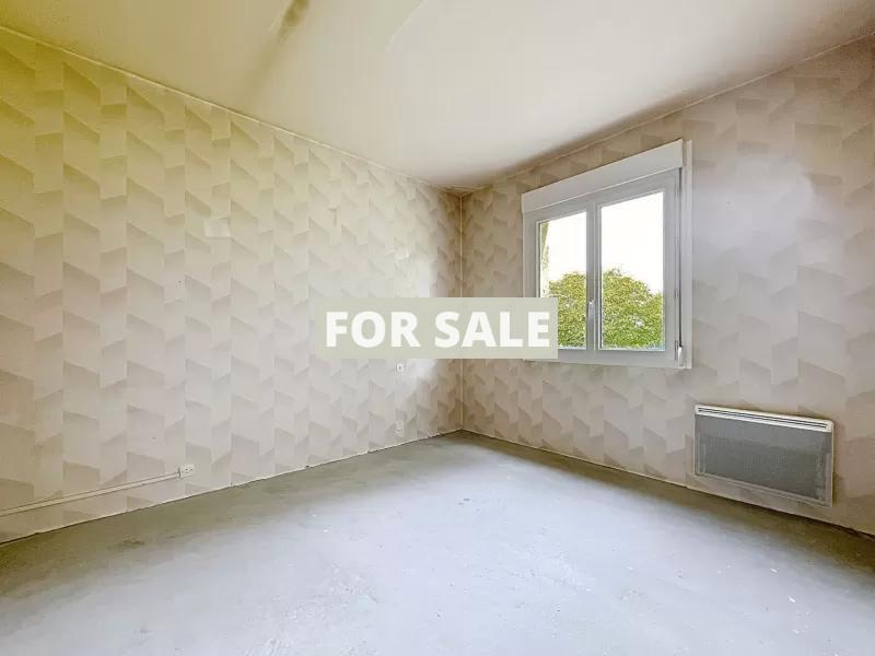 Detached Country House with Outbuildings