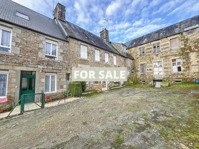 Town House With Courtyard