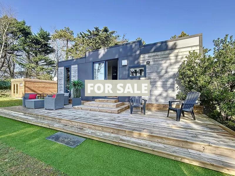 Detached Bungalow with Outbuilding in Building Plot
