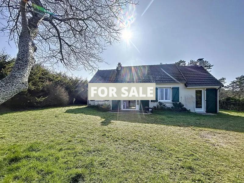 Main Photo of a 2 bedroom  House for sale