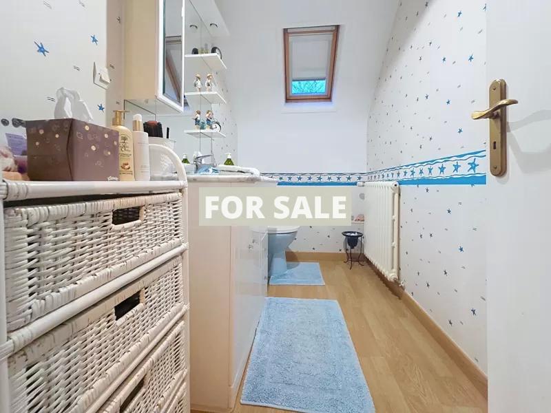 Detached Country House with Pond in Landscaped Gardens