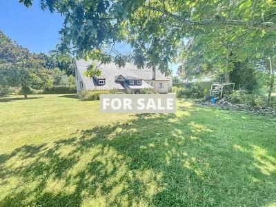 Detached Country House with Outbuilding