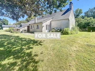 Detached Country House with Outbuilding