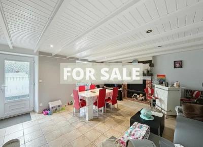 Traditional House with Garden