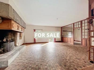 Detached House with Large Garden