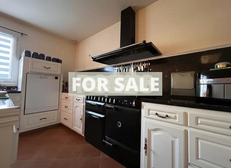 Contemporary House in Coastal Location