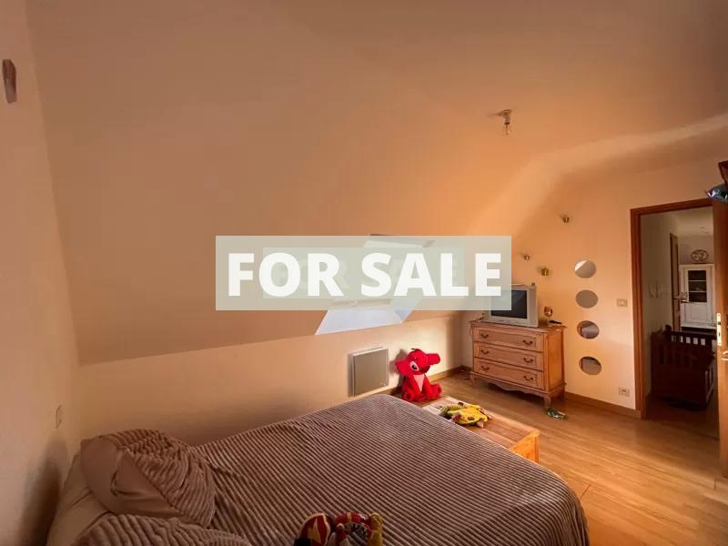 Contemporary House in Coastal Location