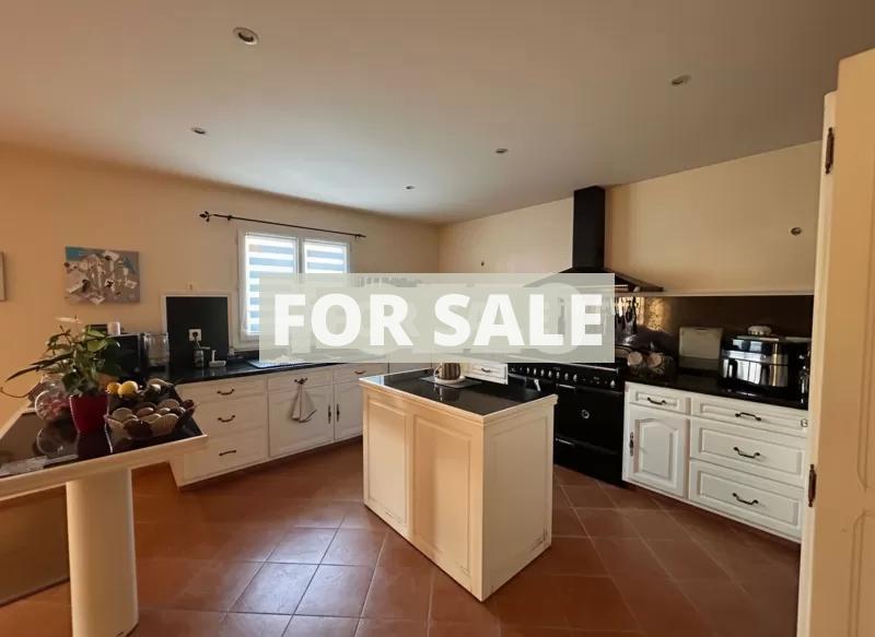 Contemporary House in Coastal Location