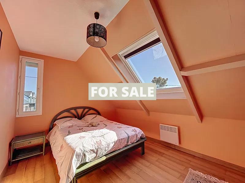 Detached House with Garden, 50m From the Beach