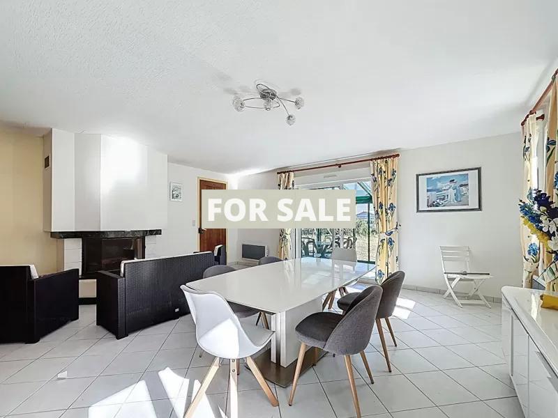 Detached House with Garden, 50m From the Beach