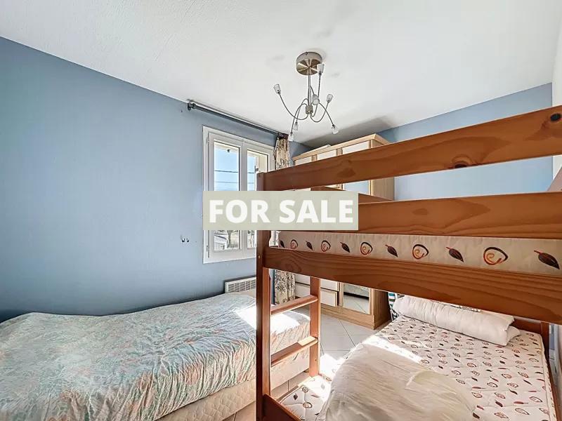 Detached House with Garden, 50m From the Beach