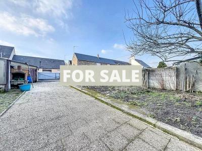 Traditional House with Garden