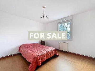 Traditional House with Garden